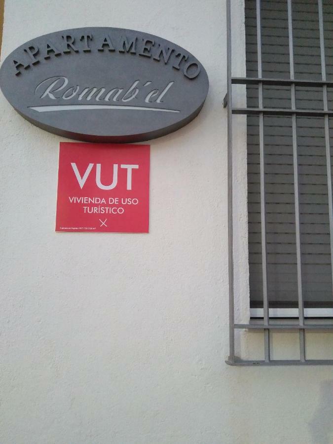 Apartamento Romabel Almagro Luaran gambar