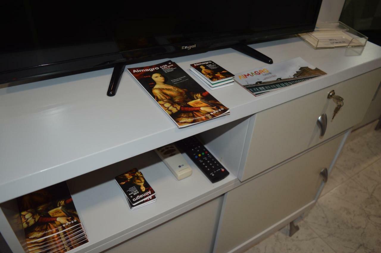 Apartamento Romabel Almagro Luaran gambar